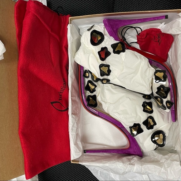 NWT💖 CHRISTIAN LOUBOUTIN Patent PVC Parsemis 100 T-Strap Sandals - Picture 3 of 9